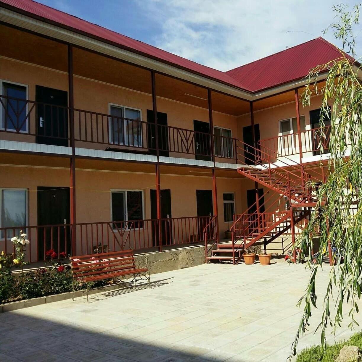 Altynai Guest House Tscholponata Exterior foto